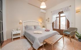 The Villea Cottage - 5 Bed House In Alli Meria